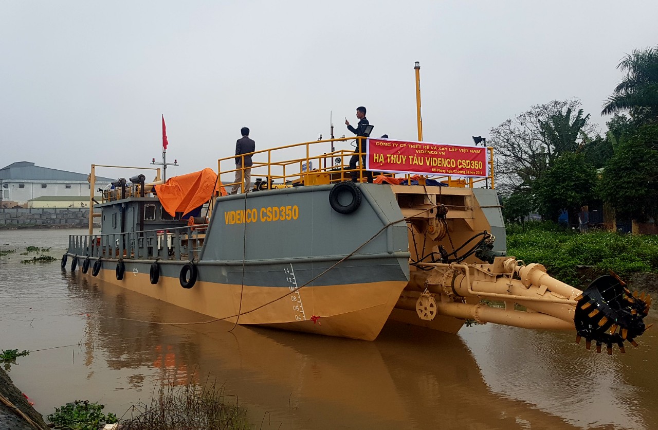 Tàu nạo vét VIDENCO CSD350 hạ thủy