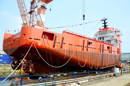 Tính toán hạ thủy tàu dịch vụ dầu khí PSV3300 tại nhà máy đóng tàu Damen